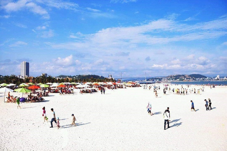 ha long bay bai chay beach